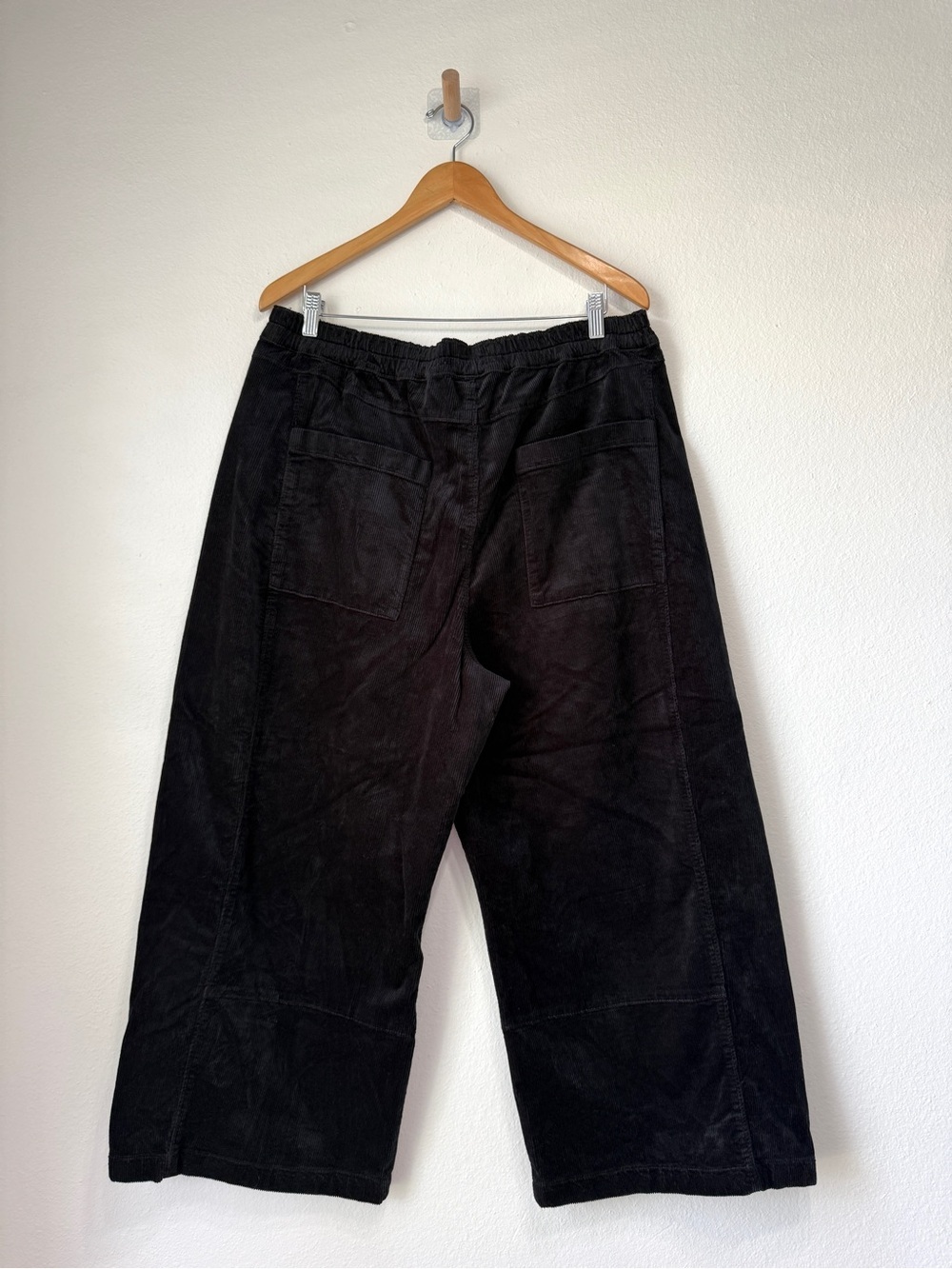 Pilcro Black Corduroy Wide Leg Cropped Pants XL - Picture 5 of 5